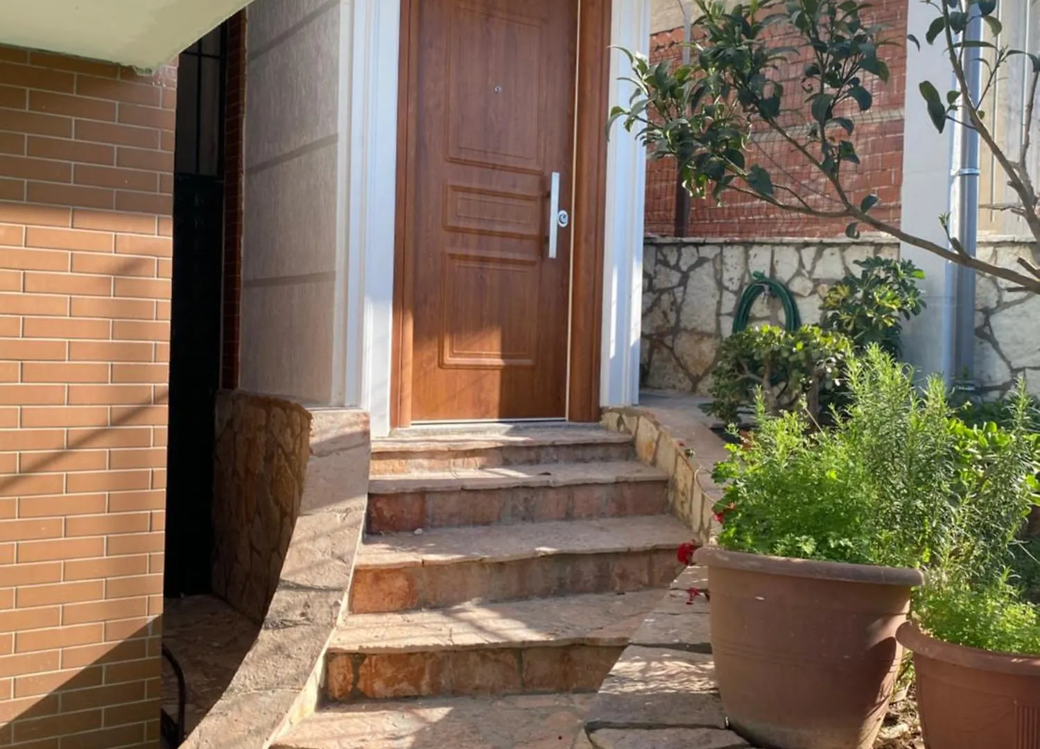 Suit Yourself Apartment Sarande