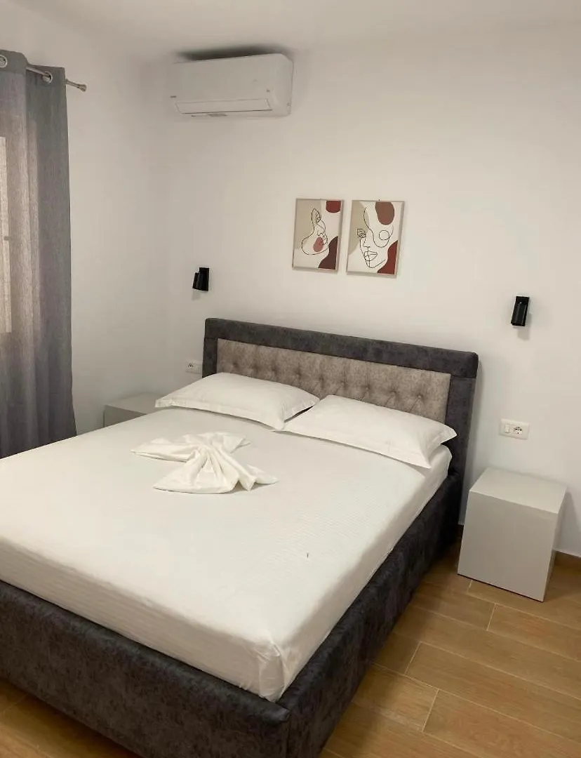 Suit Yourself Apartment Sarande 0*,  Albania